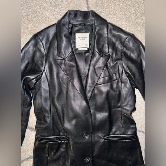 Abercrombie & Fitch Vegan Leather Blazer - Picture 6 of 8